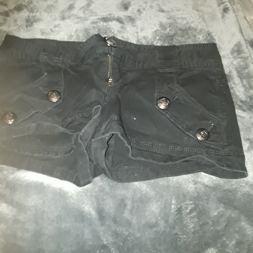 shorts - Picture 3 of 3